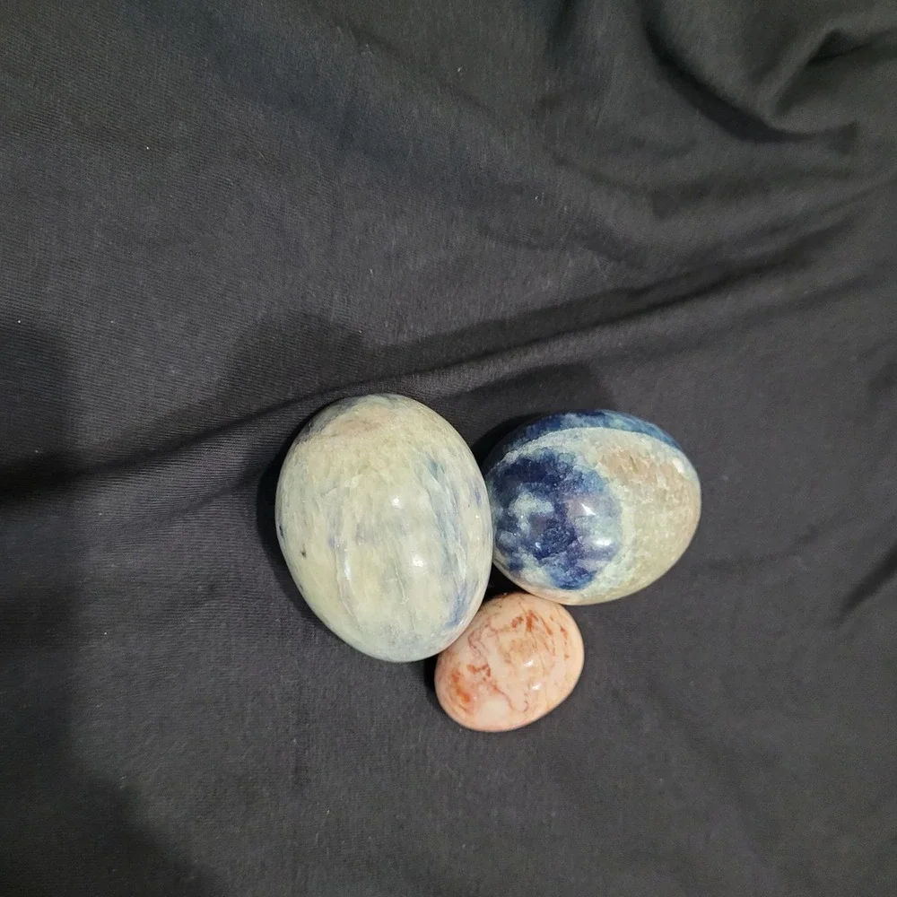 Set of 3 Polished Stone Eggs  Natural Crystal Mineral Carvings Collectible Décor